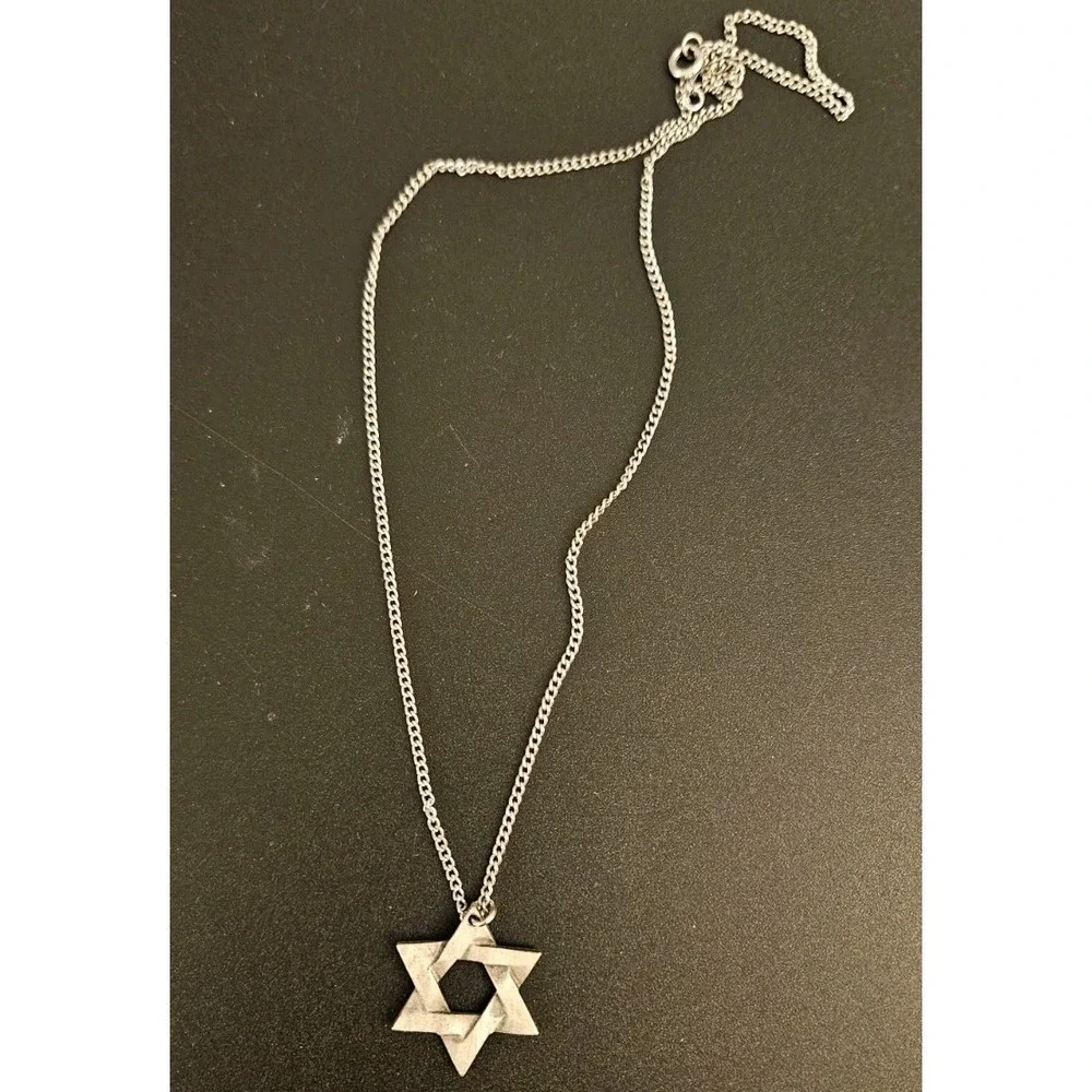 Vintage Pewter Star‎ Of David Necklace (637)